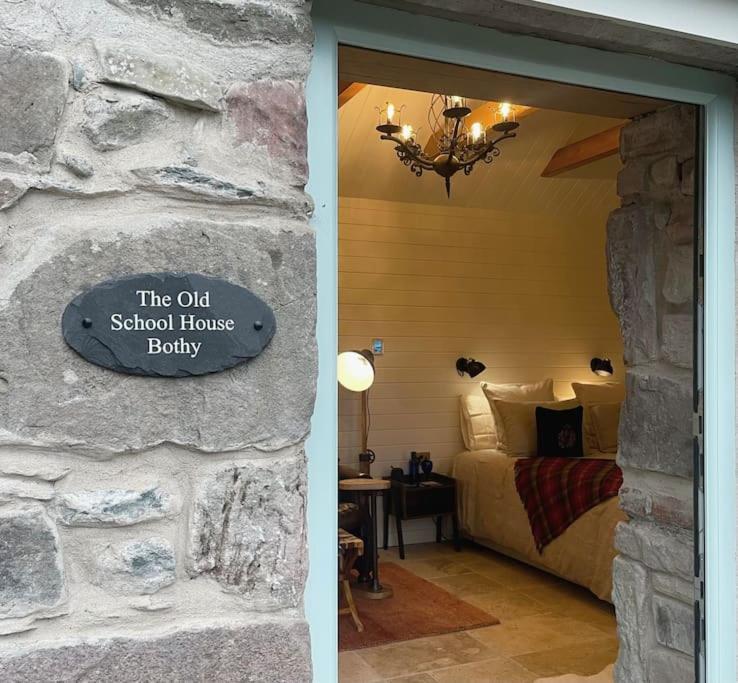 Charming Stone Bothy At Loch Lomond Villa ลุสส์ ภายนอก รูปภาพ