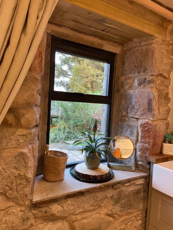 Charming Stone Bothy At Loch Lomond Villa ลุสส์ ภายนอก รูปภาพ