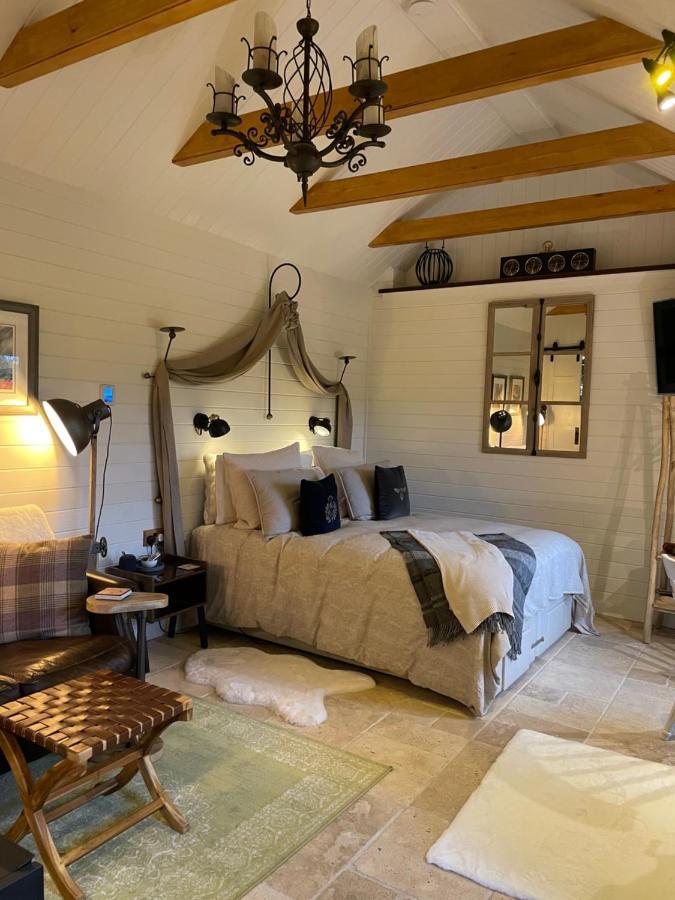 Charming Stone Bothy At Loch Lomond Villa ลุสส์ ภายนอก รูปภาพ